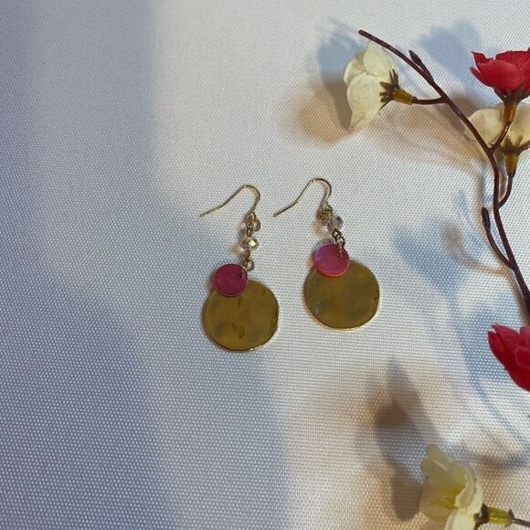 🎊Sonoma Life + Style Fuschia shell  Hoop Earrings set of 3 - Picture 9 of 11